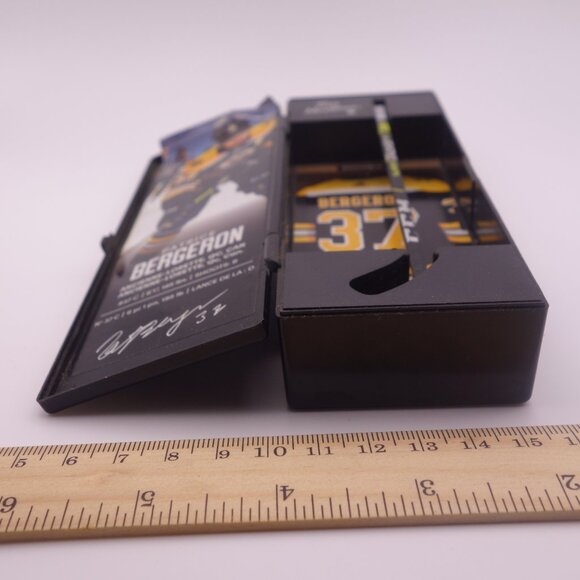 Tim Hortons Boston Bruins Patrice Bergeron 37 Frameworth Mini Stick with Box - Picture 6 of 16